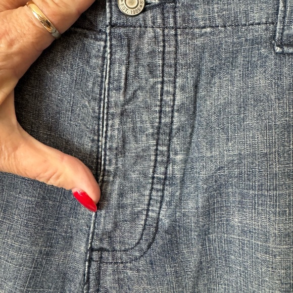 ❤️GAP WOMEN'S BUTTON FLY CARGO STYLE SHORTS  SIZE: `10      #U - Picture 7 of 10